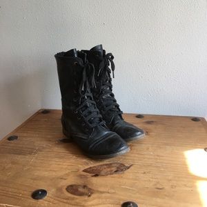 Combat boots